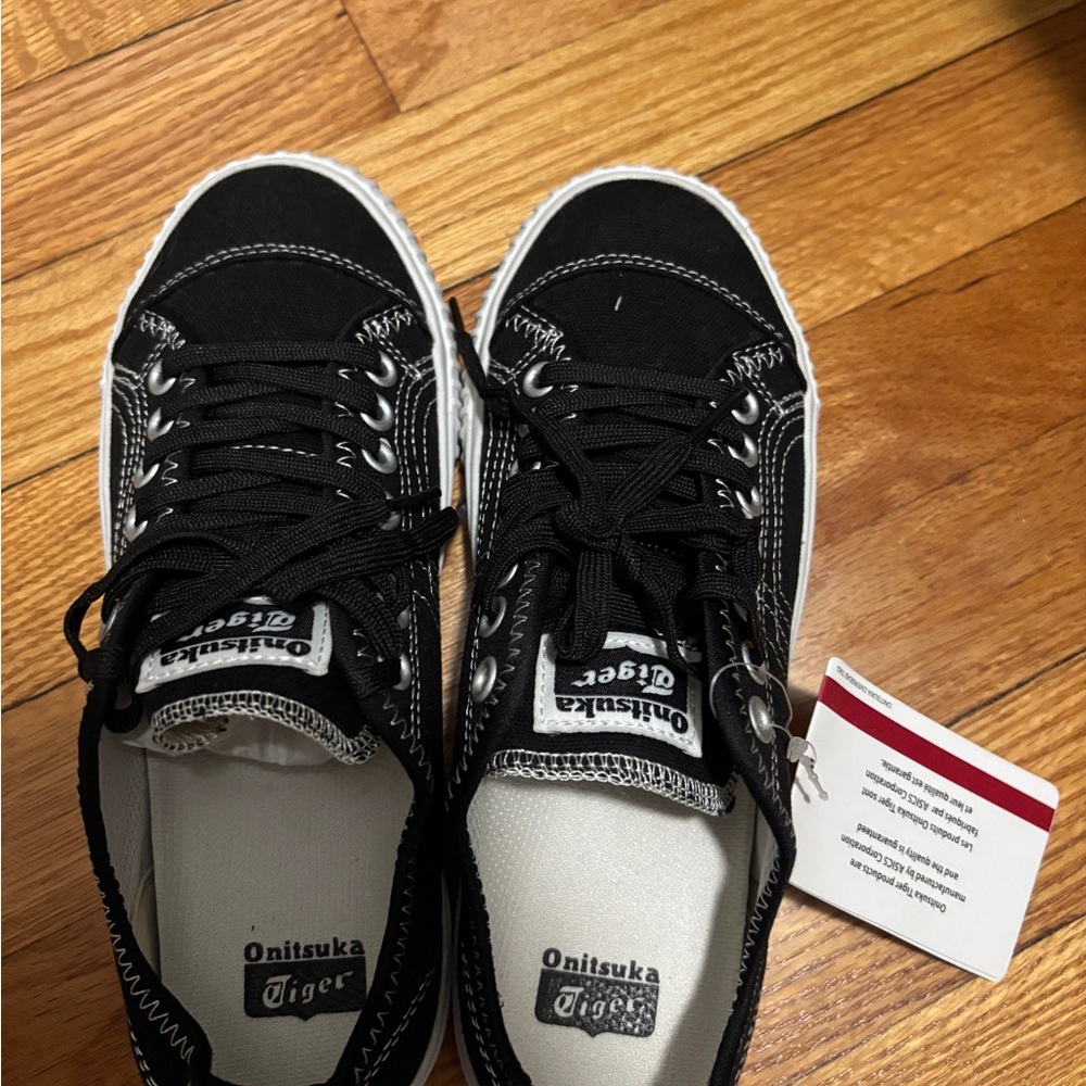 Onitsuka Tiger Navy Sneakers